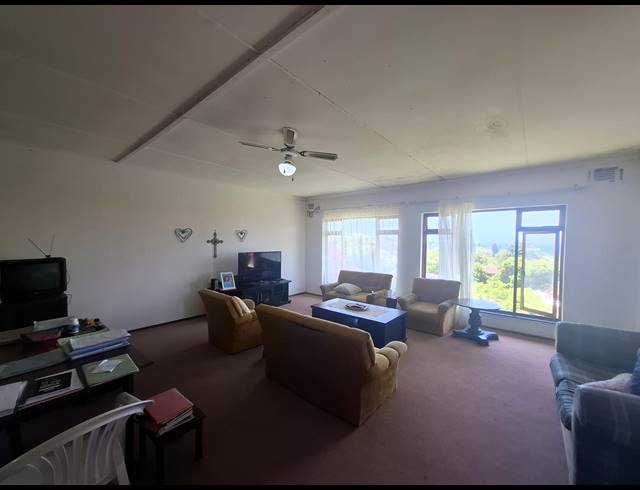 2 BEDROOM APARTMENT FOR SALE IN MANABA BEACH